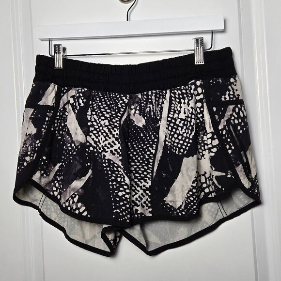 Lululemon Tracker Short III *4-way Stretch - 12 Static Mist White Black - Picture 4 of 7